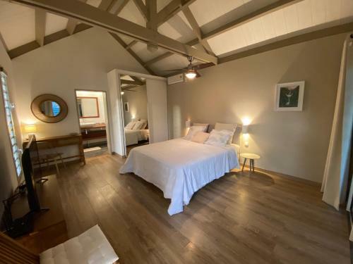 Bungalow "ipom�a" � 2 Pas de La Plage Et Lagon
