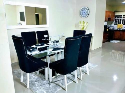 Apartment With 2 Spacious Bedrooms