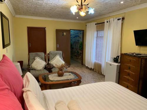 Bed & Breakfast Sikhula Sonke Guest House