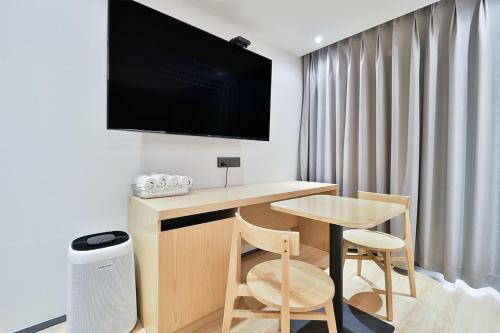 Custom Hotel