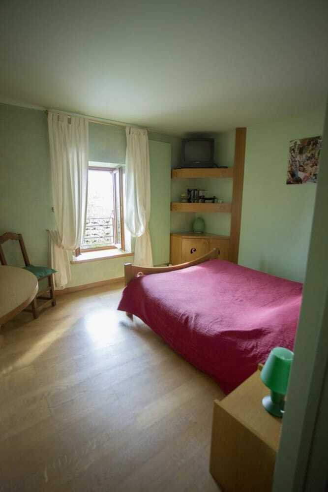 Hotel Le Bonheur Dans Le Pr�