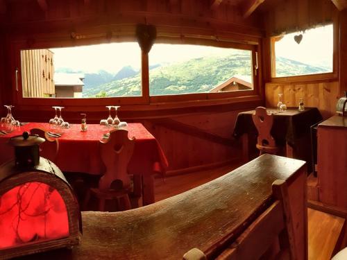 Hotel H�tel Restaurant Bellec�te