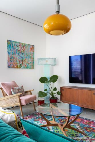 Neta's Art & Design Apartment By Tlv2rent