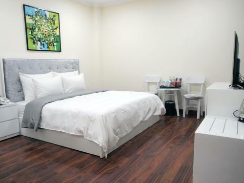 Glory Hotel