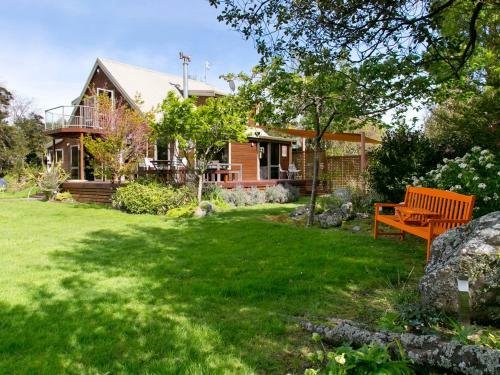Riverstone House - Turangi Holiday Home