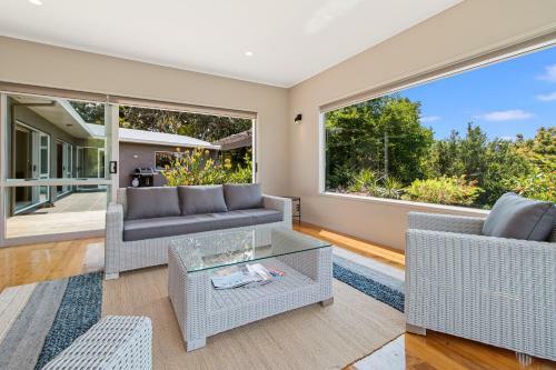 Country Retreat - Athenree Holiday Home