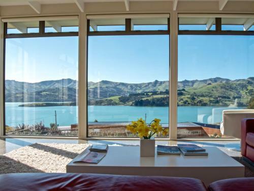 Kotare Point Paradise - Akaroa Holiday Home