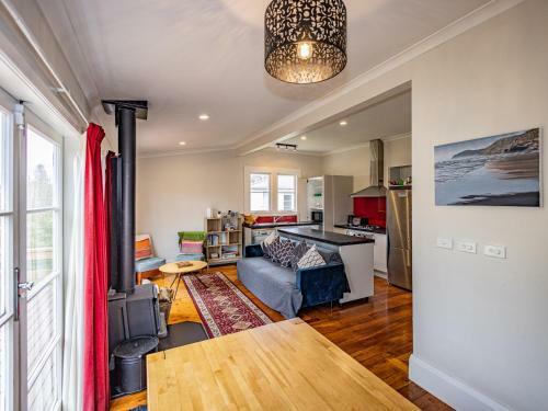 Old Railway Cottage - Ohakune Holiday Home