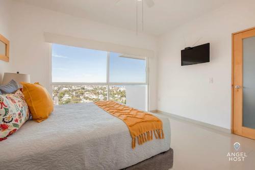 3rd Flr Condo With Fabulous Ocean View & Pool Onsite
