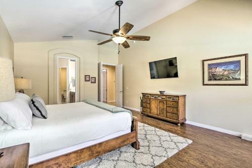 Family-friendly Home About 11 Mi To Dtwn Phoenix!