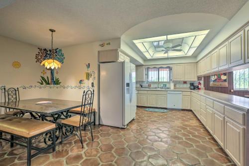 Family-friendly Tucson Home With Mountain Views