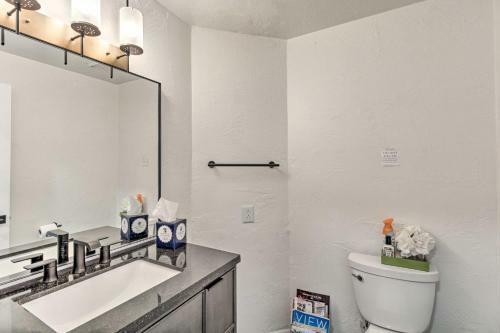 Tucson Desert Oasis With Private Pool And Patio!
