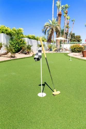 Villa Cactus Bloom! 2 Masters, Pool, Golf, Arcade, And Hot Tub!