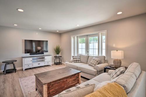 Scottsdale Abode With Pool - 3 Mi To Old Town!