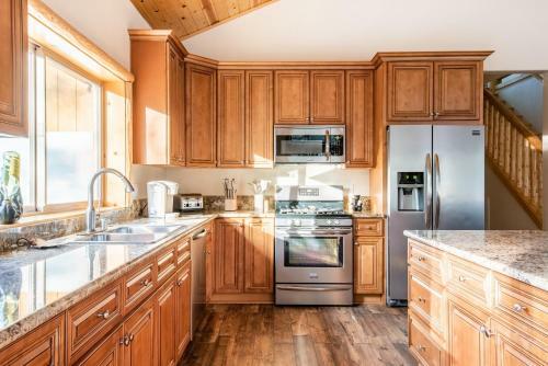 49 - Fawn Trail Lodge Home