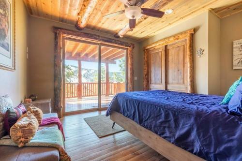 Nena's Nook Moonridge Log Mansion