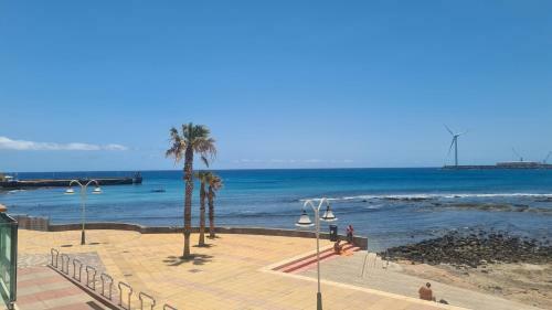 Apartamento Arinaga Arena Y Mar Beach