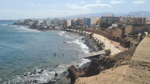 Apartamento Arinaga Arena Y Mar Beach