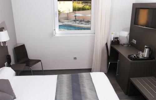 Aparthotel Logis Le Mas De Jossyl