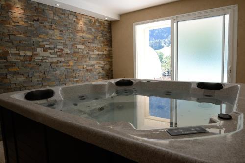 Hotel H�tel Le Mont Barral