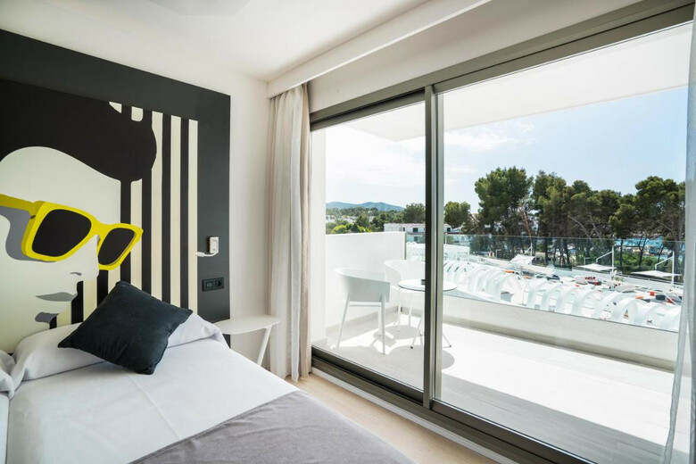 Apartamentos THB Naeco Ibiza - Adults Only
