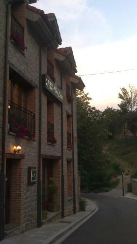 Hotel Rural Pe�a Castil