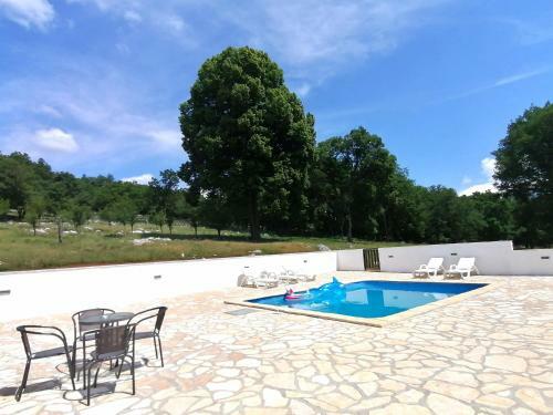 Apartmani Deli?