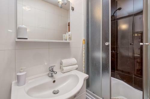 Hostal Apartments Noel Funtana