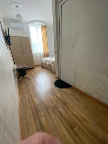 Hostal Holiday House Chkonia
