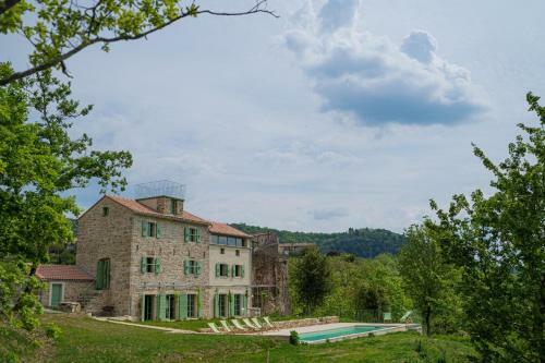 Villa Stanzia Sparagna