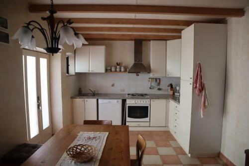 Weekend House In The Center Of Ka?telir