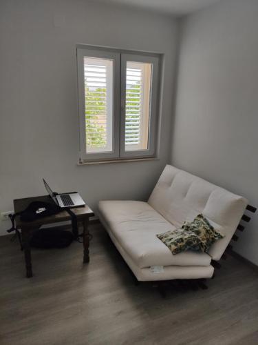 Apartamento Ku?a Salamuni? - Jelsa