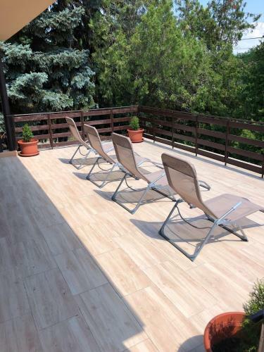 Lomb Apartman - G�rdony