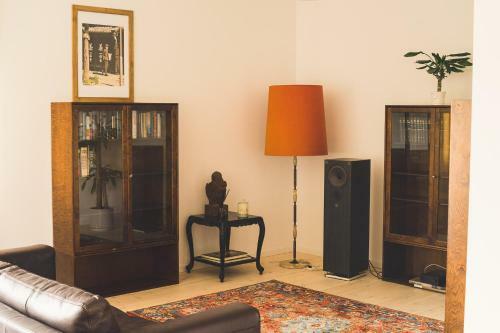 Hostal Large Guest House, Shared With The Hosts, Convenient With Children