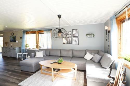 Nice Cottage With A View Of Teakerssjon