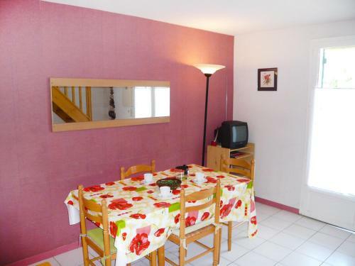 Holiday Home Les Sentolines Saint Pierre La Mer