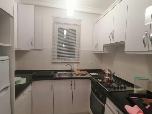 Denize S?f?r 3+1 Triplex Site ?�erisinde Havuzlu Villa