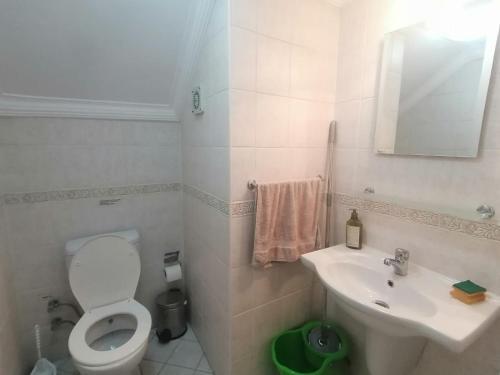 Denize S?f?r 3+1 Triplex Site ?�erisinde Havuzlu Villa