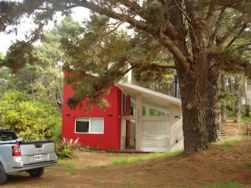 Casa Luminosa En El Bosque (Mar Azul)