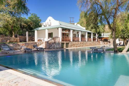 Buccara Willow Slopes Lodge