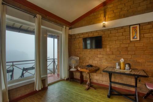 Hotel de Rock Jungle Living Resort