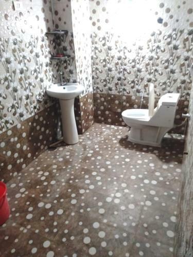 Hostal Maa Sheetla Guest House