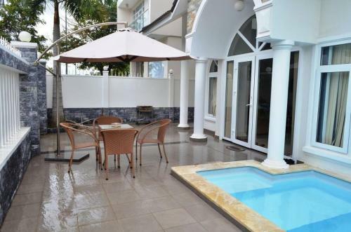 Apartamento Luxurious 6 Bedroom House