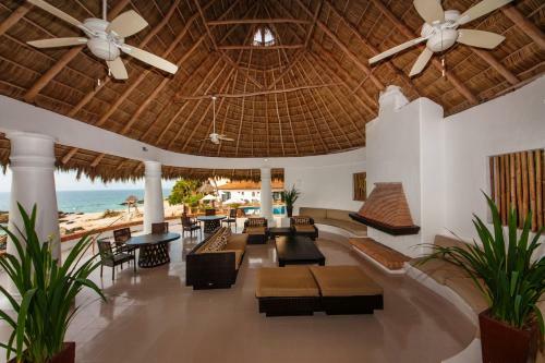 Apartamento Condominio Alexa - Right On The Beach