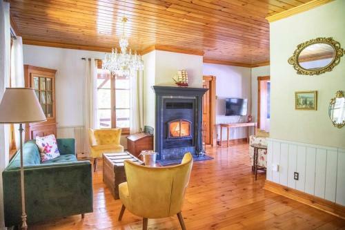 Villa Chic Antique, Bord de Lac � 30 Min de Tremblant