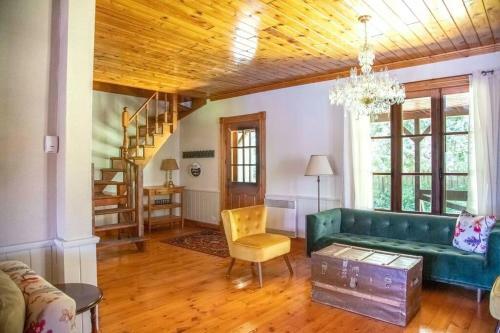 Villa Chic Antique, Bord de Lac � 30 Min de Tremblant