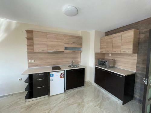 Riverpark Grand Apartment