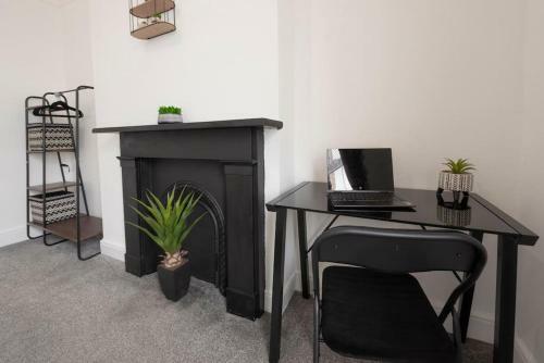 Superb House - 2 Lorn Street