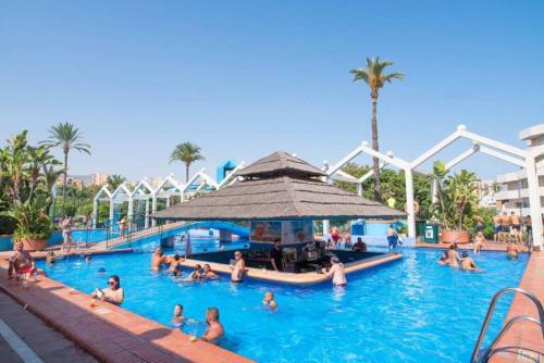 Apartamento Benal Beach Sea Front Holiday Home