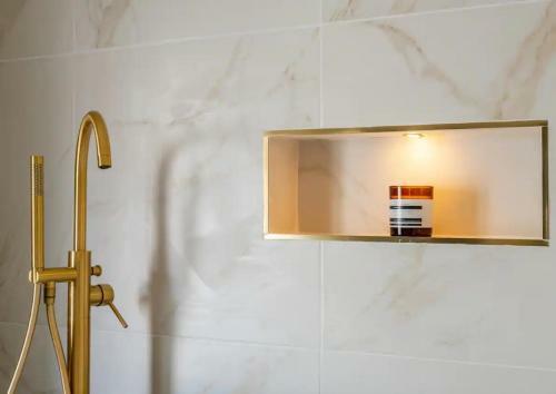 Amprenta House- Gorgeous Interior Designed 3 Bedroom Home